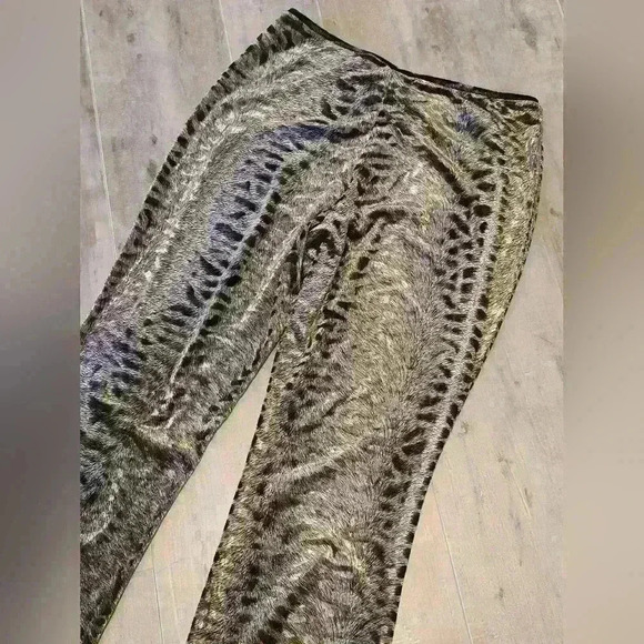 NWT Express Textured Animal Print Pant - Picture 12 of 15